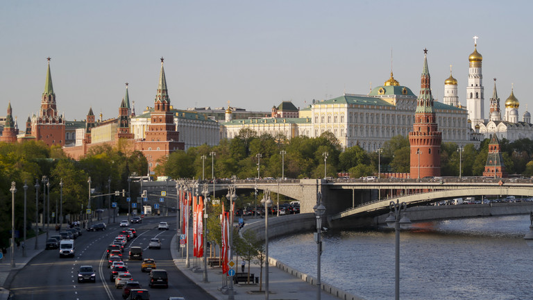 Kiev Tunda Perundingan Damai dengan Rusia