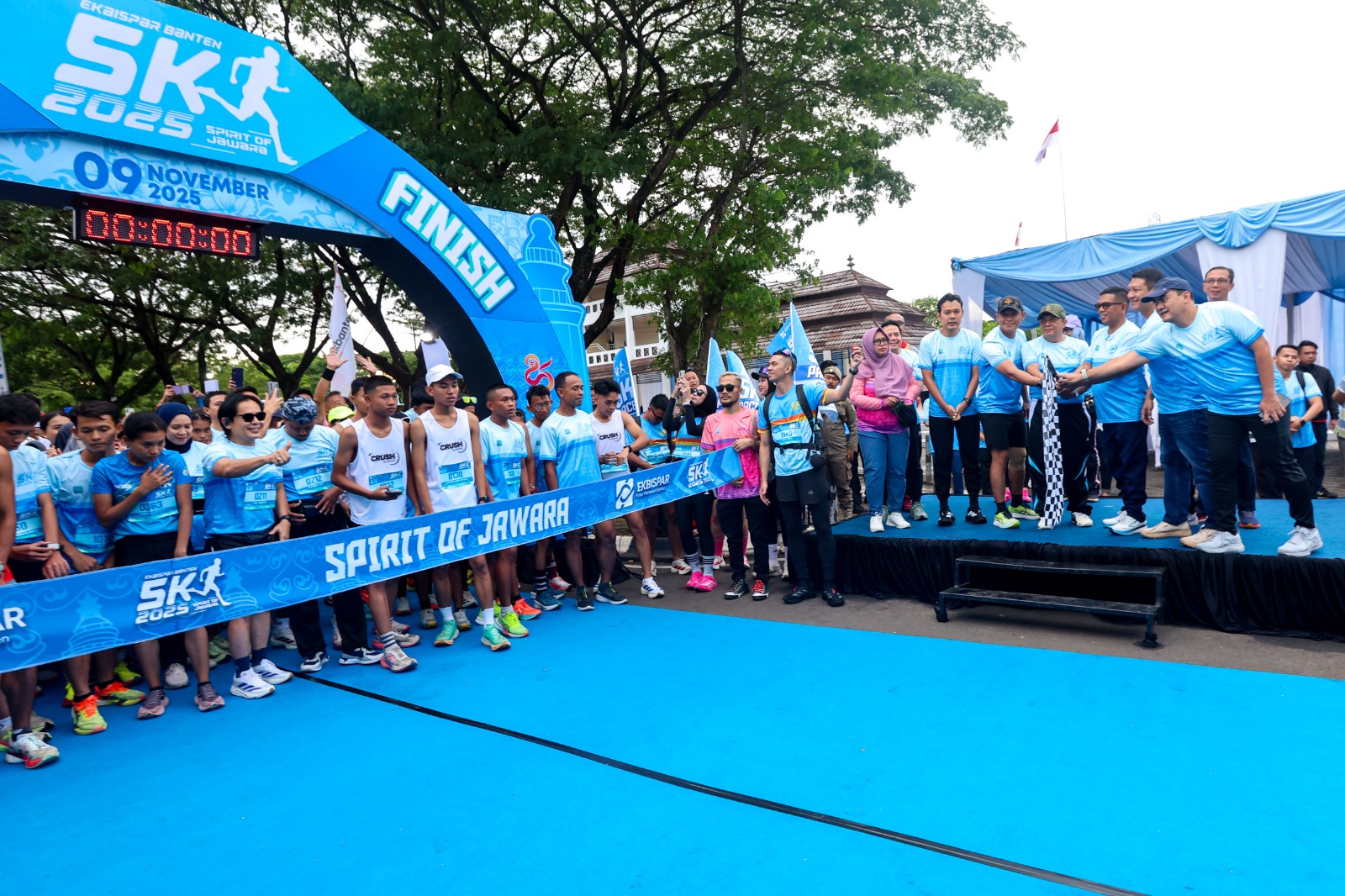 Gubernur Andra Soni Lepas Lomba Lari Ekbispar Banten 5K 2025 (Dok Pemprov Banten)