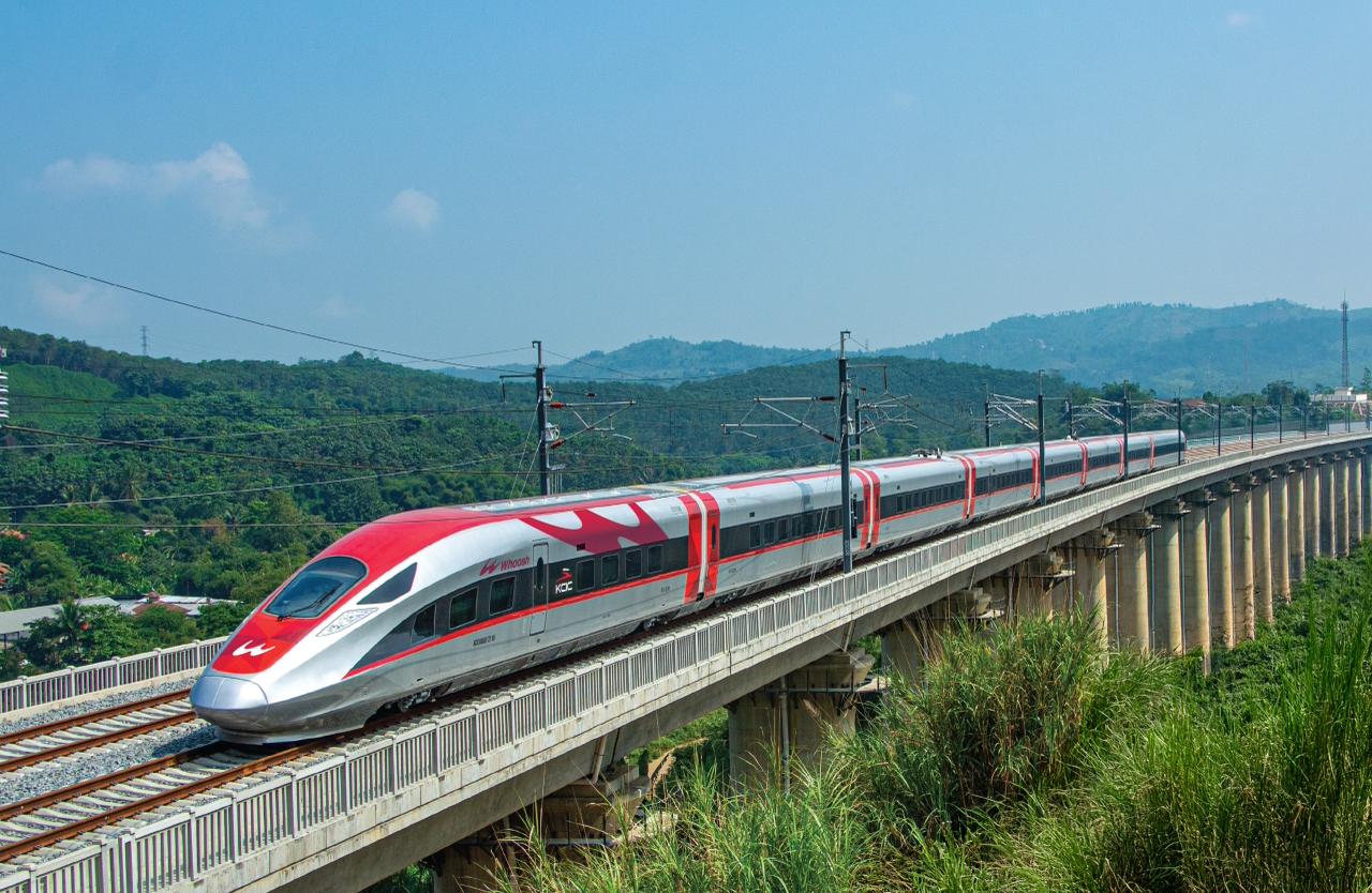 Kereta cepat Jakarta-Bandung (Whoosh) (dok KCIC)